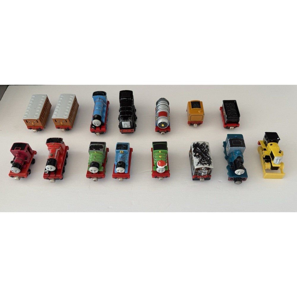 Thomas The Tank Engine & Friends 15 Piece Lot